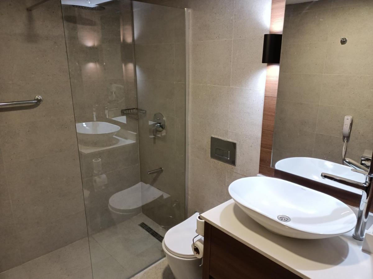 Ring Downtown Hotel Antalia Esterno foto