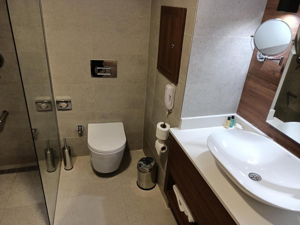 Ring Downtown Hotel Antalia Esterno foto
